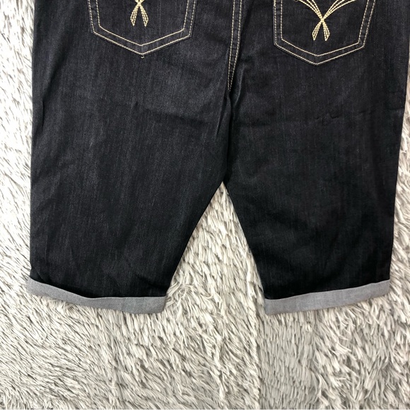 Soundgirl Shorts Womens Size 17 NWT Dark Blue Cuffed Hem - Picture 5 of 13